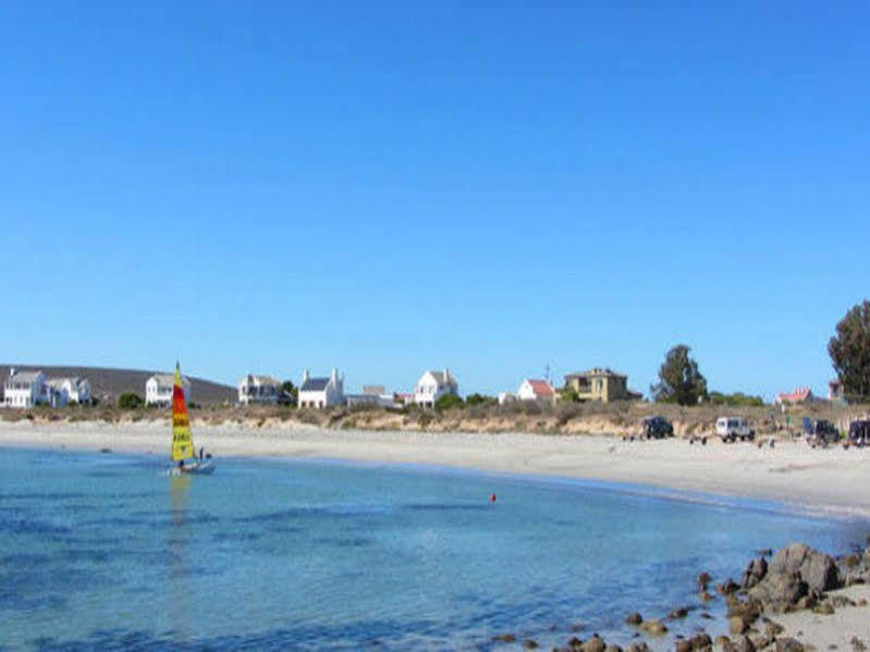 Absolute Beach Accommodation Stompneusbaai Esterno foto
